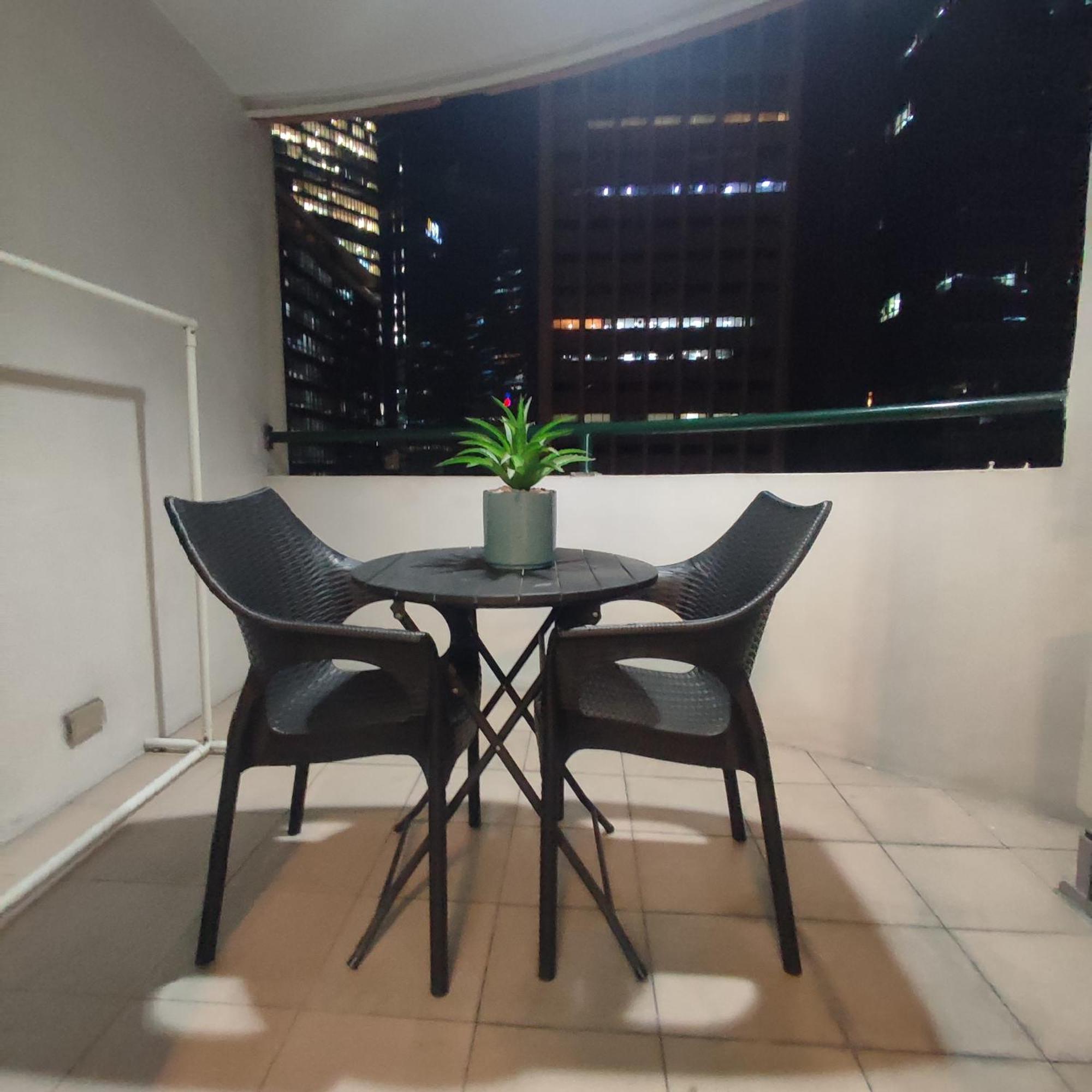 Luxury Spacious 2Br In Salcedo Village Manila Luaran gambar